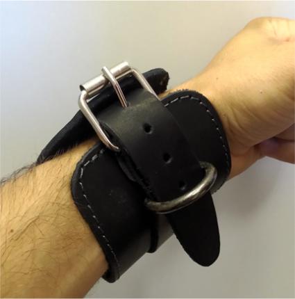 Лямка-манжет на руки 1 шт кожа F150 Лямка-манжет на руки 1 шт кожа F150