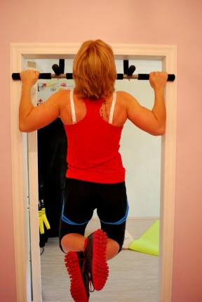Турник без креплений в дверной проем FIT-07-006/0006 Sport4life/Bradex фото 2