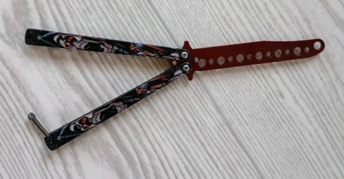 Макет ножа Бабочка металл на винтах (затупленный) Череп с открытой пастью 312825