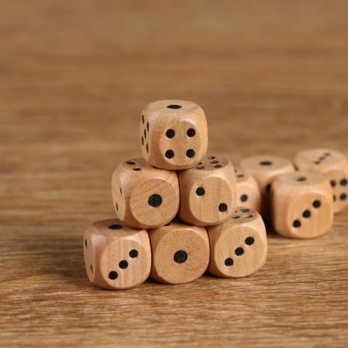 Зары (кубики игральные) 1,5х1,5 см деревянные 2463612