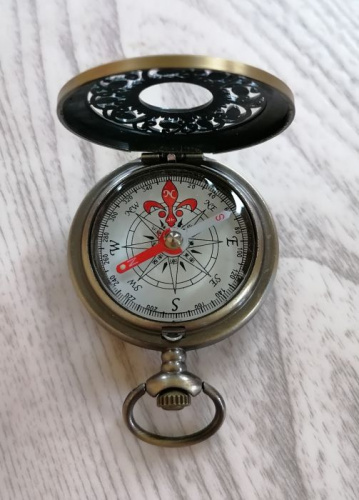 Компас металл в виде часов с крышкой серый G35 317120 фото 3