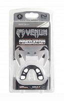 Капа Venum Predator бело-черная 00710