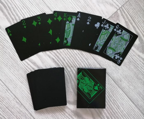 Карты 54 шт пластик 32 мкр Король зеленые 09021