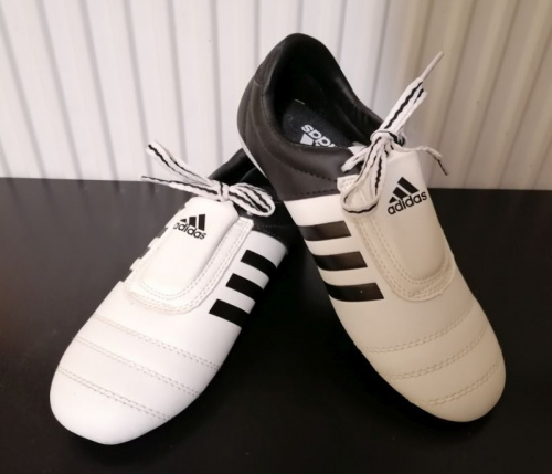 Степки для тэквондо Adidas (р:38, белый) иск. кожа