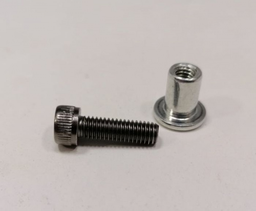 Запчасть для самоката ось с болтом 3 см 995843