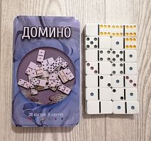 Домино кость 2,5х5 см в метал. кор. (цветные точки) 12х19 см 28001