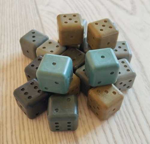 Зары (кубики игральные) 1,5х1,5 см темные 998062