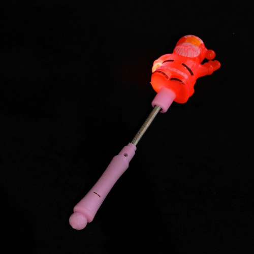 Палка световая на пружине "Дед Мороз" 327331 фото 3 Палка световая на пружине "Дед Мороз" 327331 фото 3