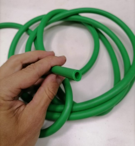 Эспандер (труба латекс) 3 м, 2x10 мм зеленый 995958