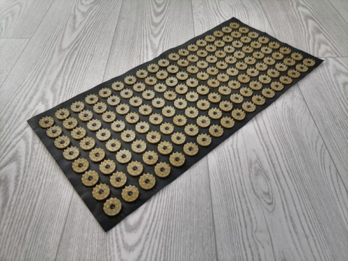 Аппликатор игольчатый (коврик) 260х560 мм черно-золотой 998312 фото 3