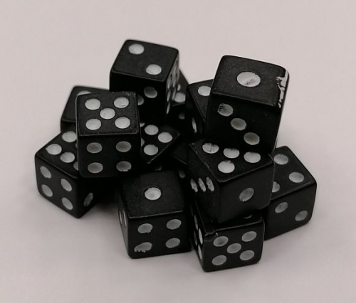 Зары (кубики игральные) 0,7х0,7 см черные 02620