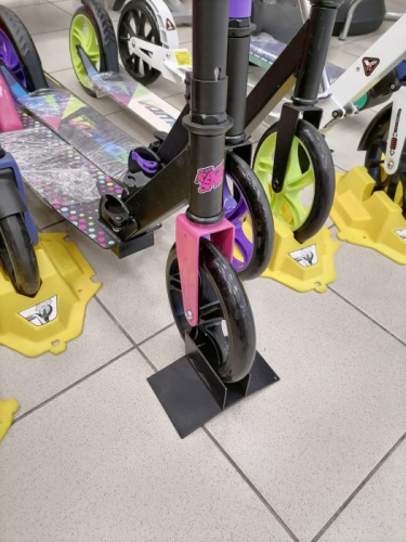 Подставка для самоката 15х9 см металл 996250