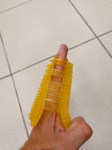 Массажер универсальный Чудо-варежка ПВХ (модель 2 Яблоко) 998438 фото 2