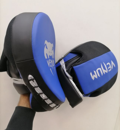 Лапа боксерская парная изогнутая Venum сине-черная DX 05068 Лапа боксерская парная изогнутая Venum сине-черная DX 05068