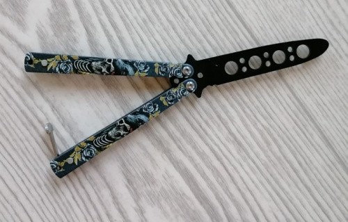 Макет ножа Бабочка металл на винтах (затупленный) 17 см Череп с волком 312150