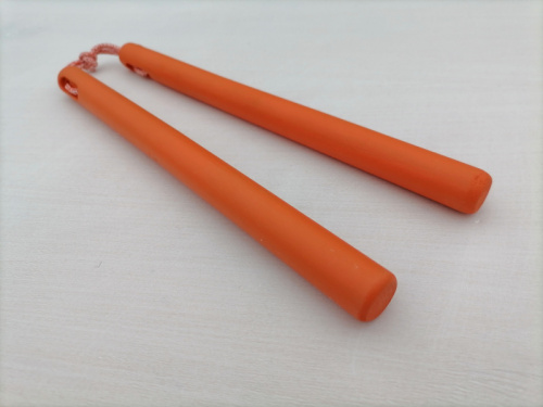 Макет нунчаки тренировочные (для фристайла) 30 см береза оранжевые 996998 фото 2
