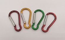 Карабин металлический 4,5 см цветной 998439