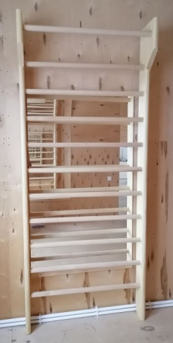 Шведская стенка деревянная 2,4 х 1,0 м с турником и зеркалом 996778