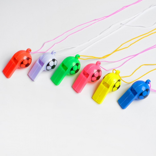 Свисток пластик Футбольный мяч (12 шт/уп) 331472