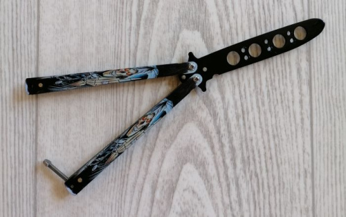 Макет ножа Бабочка металл на винтах (затупленный) Череп бело-оранжевый 312349