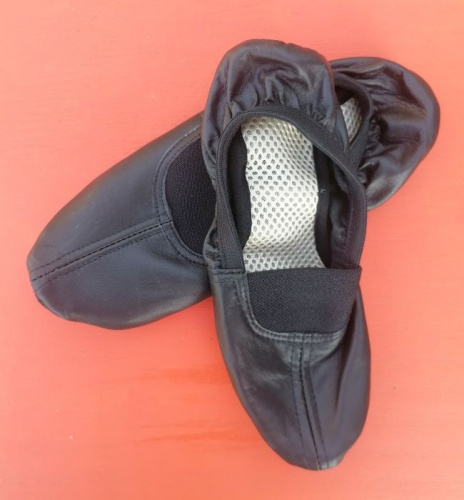 Чешки 35 (22,5) черные н/кожа 5842 997362 Чешки 35 (22,5) черные н/кожа 5842 997362