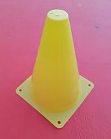 Конус разметочный 18 см желтый, основание 13х13 см 997032