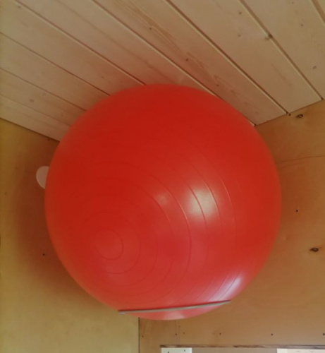 Кронштейн настенный угловой для хранения фитнес мяча 996274 фото 3