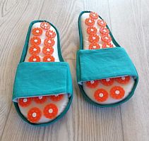 Аппликатор игольчатый (тапочки) 36-39 бирюзово-белые 998339