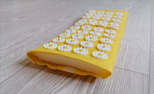 Аппликатор игольчатый (коврик с поролоном) 140х320 мм желтый 997979 фото 2