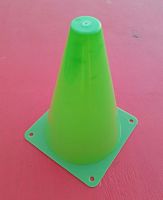 Конус разметочный 18 см зеленый, основание 13х13 см 997033