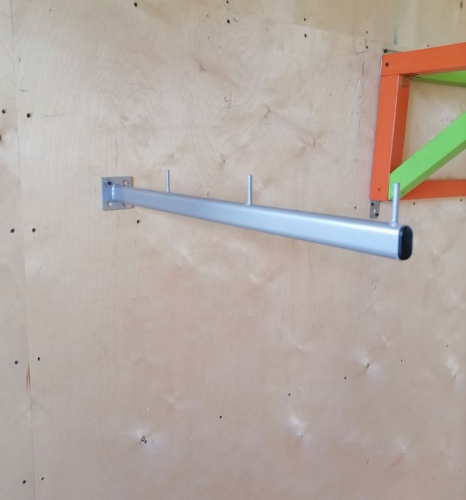 Кронштейн настенный для хранения обручей и спортинвентаря 60х3 см 996275 фото 3