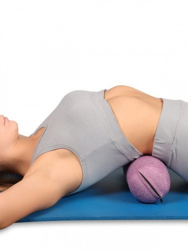 Ролик массажный (валик для спины) из гречневой лузги 34х9 см сиреневый SM-387 02896 фото 2 Ролик массажный (валик для спины) из гречневой лузги 34х9 см сиреневый SM-387 02896 фото 2