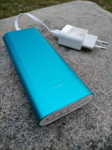Портативный аккумулятор 16000 mAh Xiaomi Mi 3,6A, 2xUSB, вход 2A, метал. корпус, кабель 995365 Портативный аккумулятор 16000 mAh Xiaomi Mi 3,6A, 2xUSB, вход 2A, метал. корпус, кабель 995365