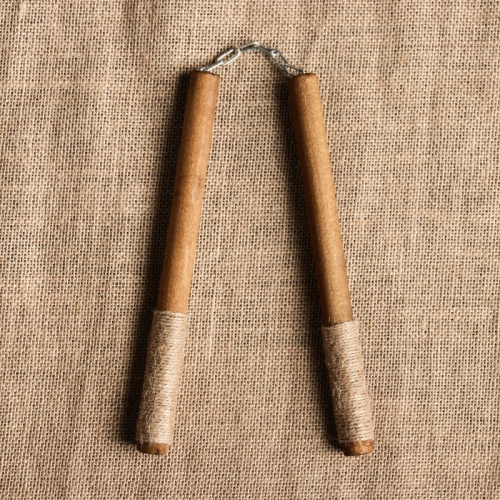 Макет нунчаки 25 см, диаметр 1,8 см, бук, темные 3567795